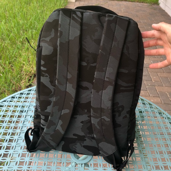 Sold Lululemon City Adventurer Backpack 17L - Camo - Picture 5 of 12